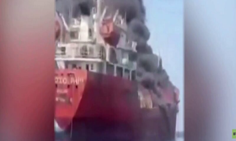 الحرس الثوري: احتراق ناقلتي نفط عملاقتين