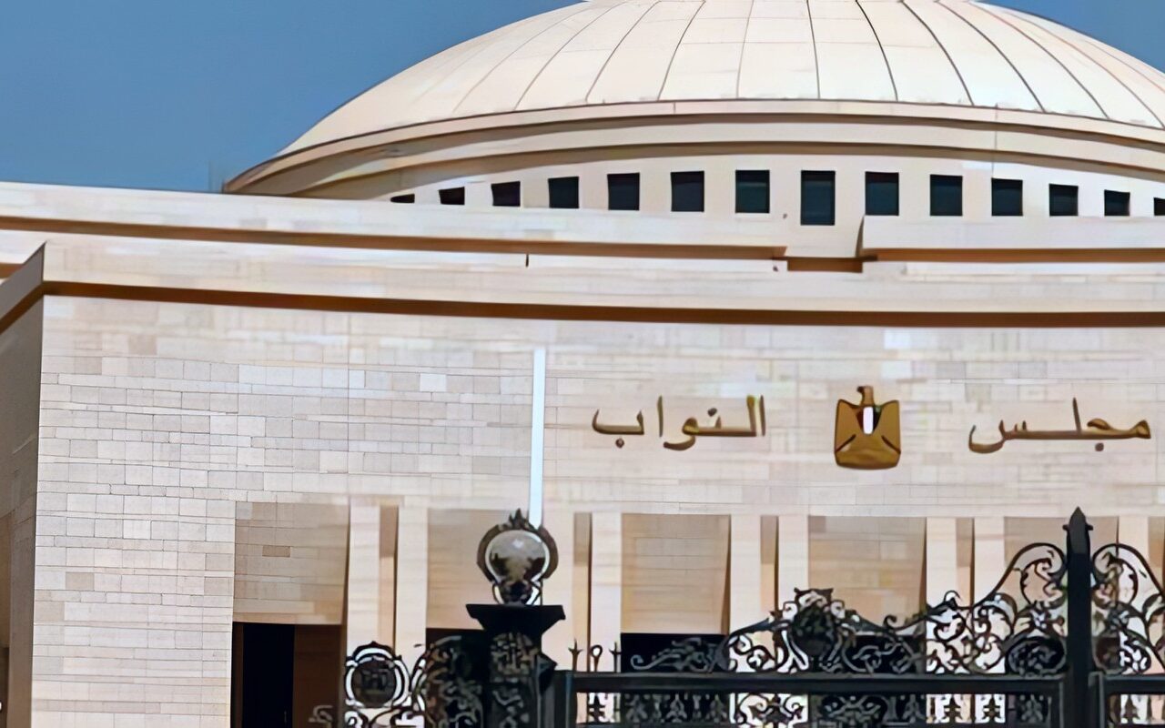 البرلمان المصري يعقد جلسة طارئة اليوم لتفويض السيسي بالدفاع عن السعودية