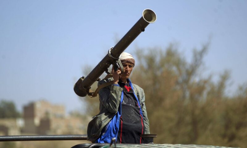 السعودية أم الحوثيون؟.. قيادي حوثي يستحضر سيناريو ضرب مصر لإحراج القاهرة