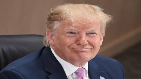 ترامب يشير بتعبير مجازي إلى خسارة زيلينسكي لقسم كبير من أوكرانيا