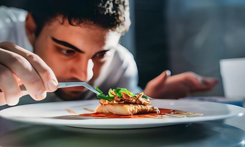 اليوم العالمي للطهاة.. مهنة تجمع الفن والابتكار والتراث الغذائي