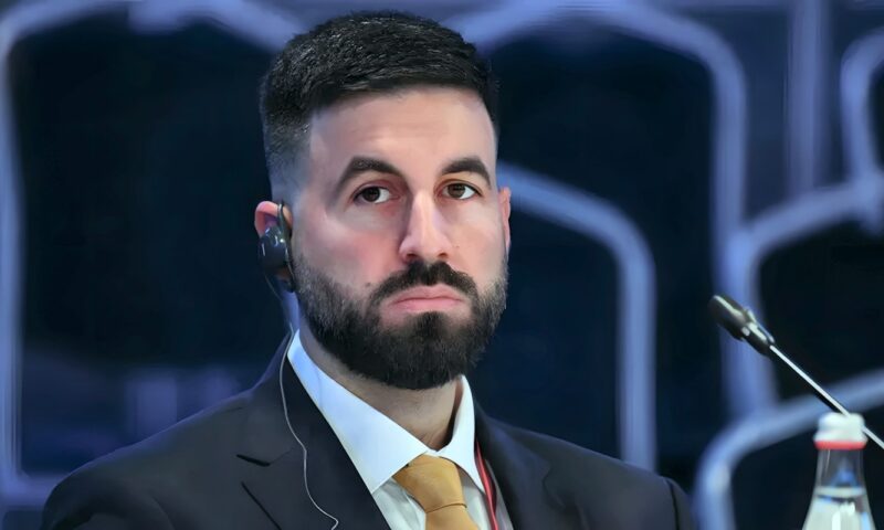 صحفي أمريكي انضم إلى قوات “أحمد” الروسية يروي تفاصيل تدريبه العسكري