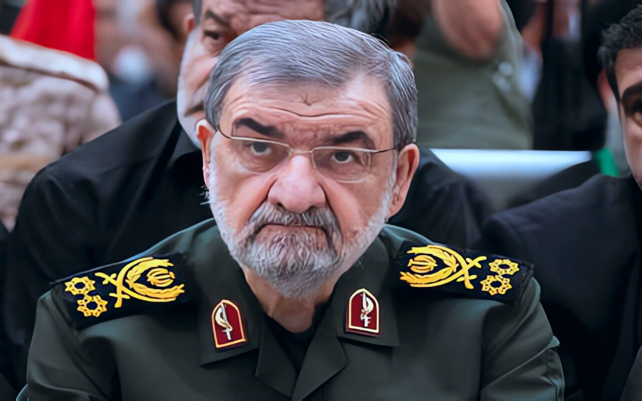 رضائي: لن تُنقل ذرة واحدة من اليورانيوم المخصب إلى خارج إيران