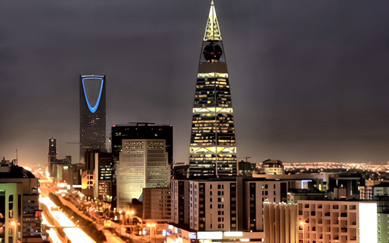 الولايات المتحدة تحذر السعودية من عواقب إقامة منشآت لتخصيب اليورانيوم وتهدد بإلغاء الاتفاق النووي