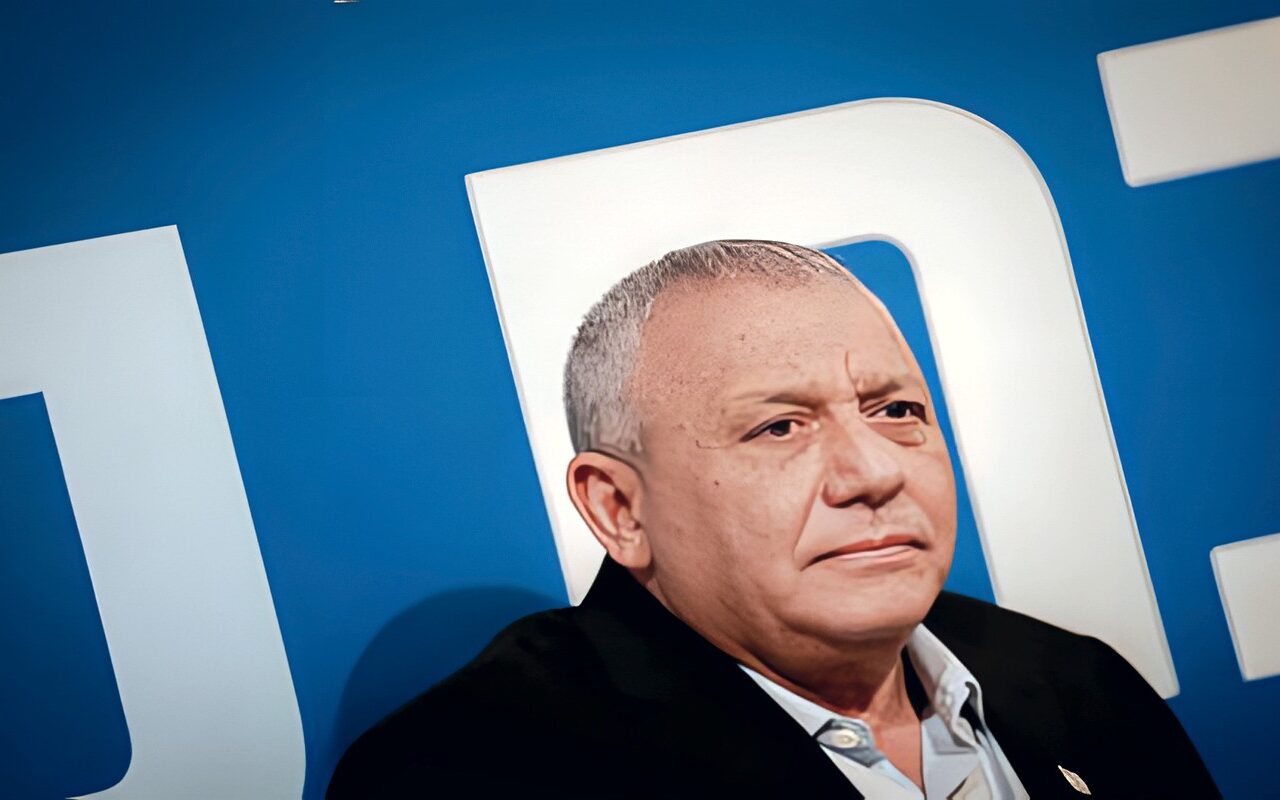 أيزنكوت يتعهد: لن أخدم تحت نتنياهو حتى في اتفاق تناوب