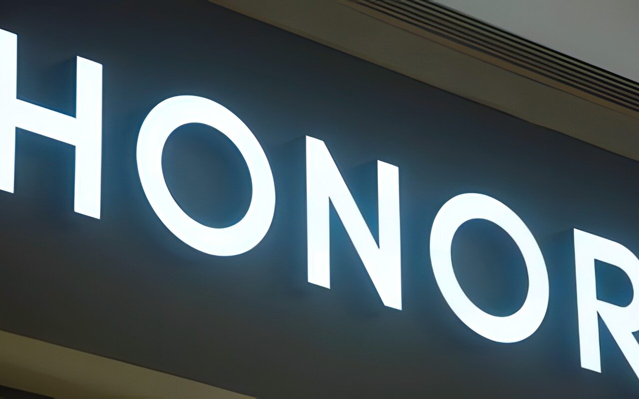 Honor تتحدى آبل وسامسونغ بهاتفها الجديد