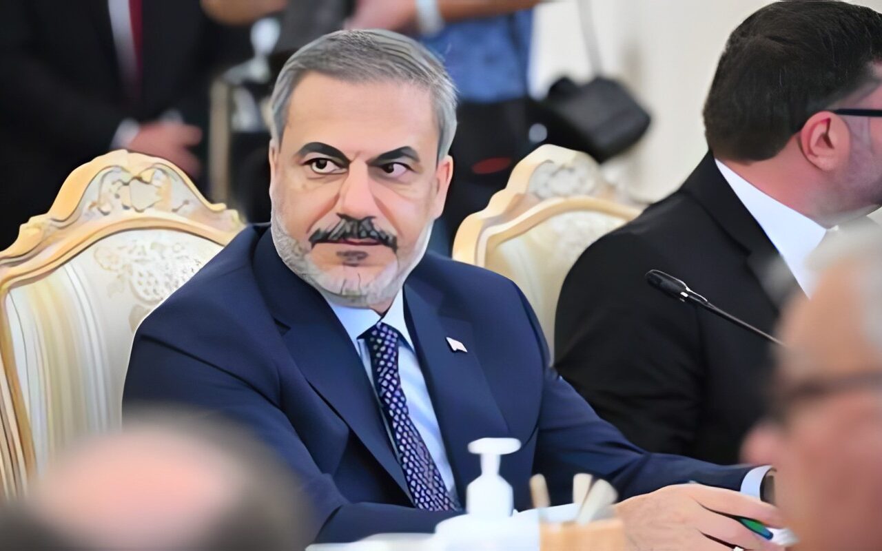 وكالة: فيدان ناقش مع كالاس أزمة تصدير الحبوب بسبب التوترات في البحر الأسود