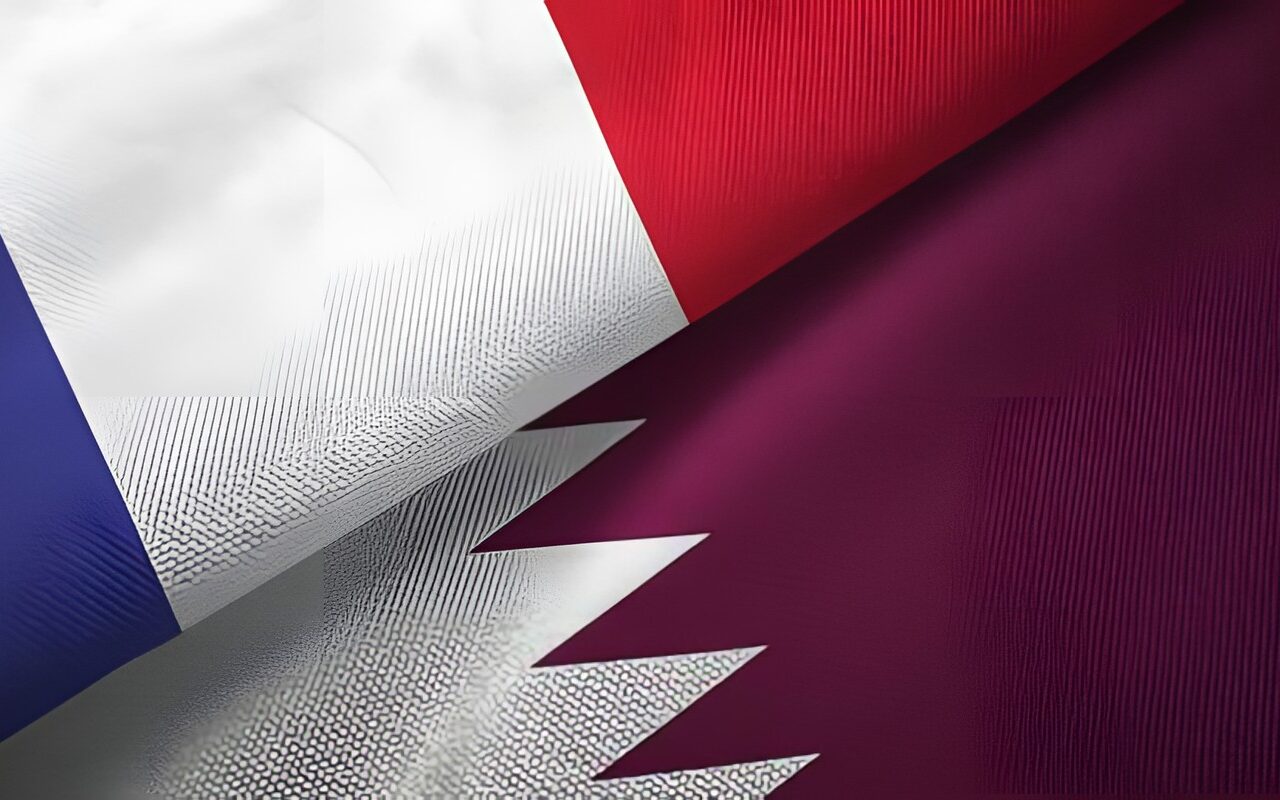 قطر وفرنسا توقعان اتفاقات أولية لتحديث القوات البرية وتعزيز الضمانات الدفاعية