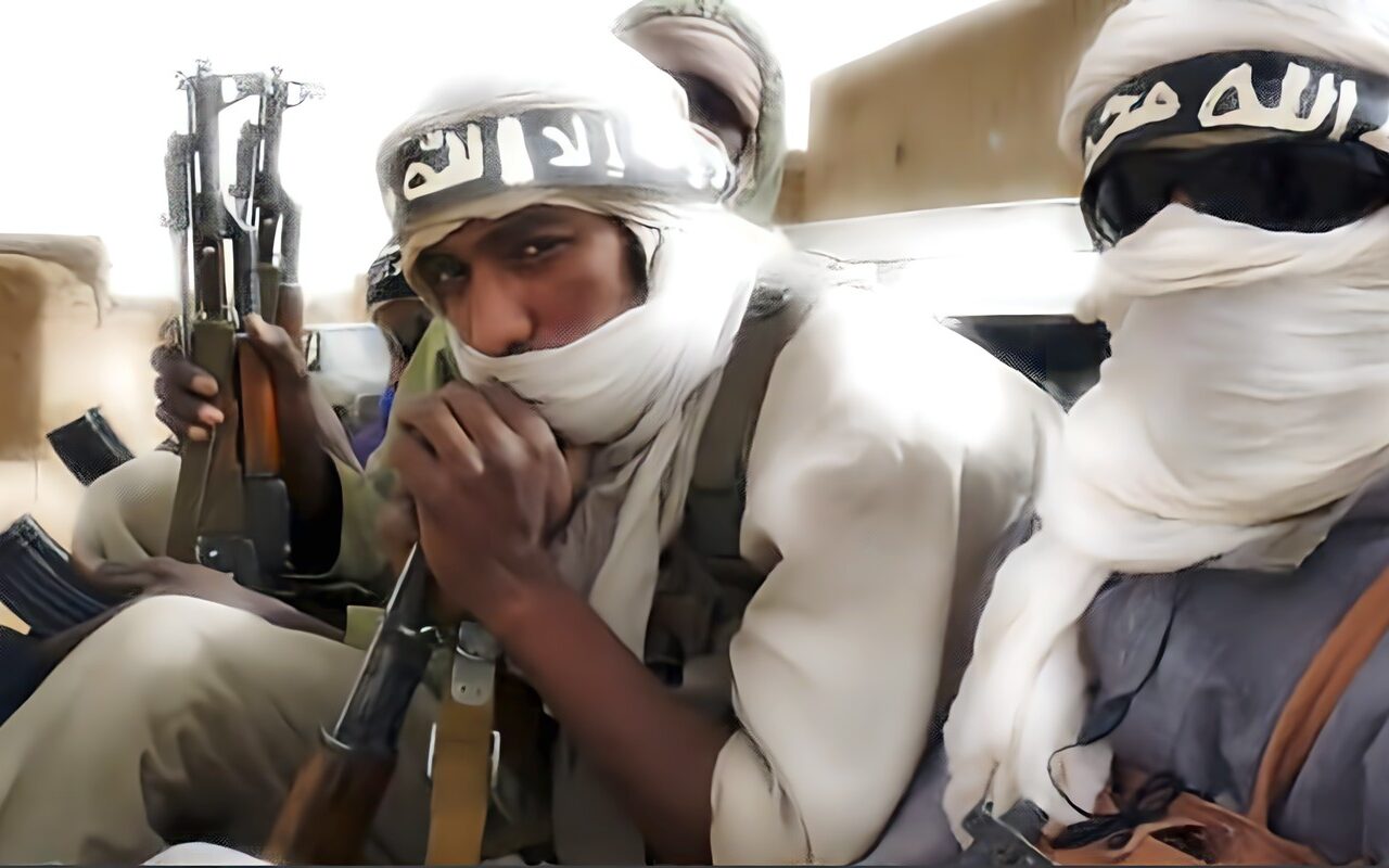 ليبيا.. تحرير رهينتين أوروبيتين بعد عام ونصف في قبضة “داعش الساحل”