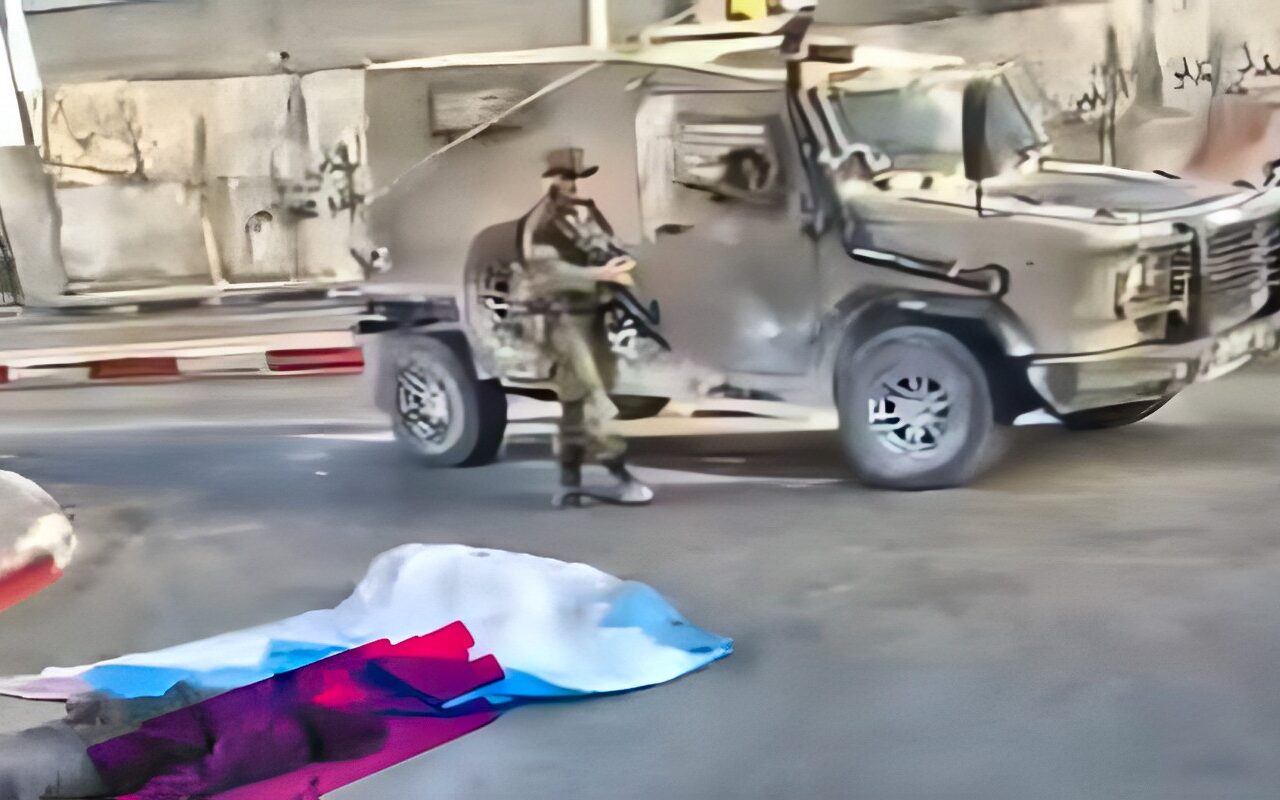 القناة 14 العبرية: مقتل جندي إسرائيلي مصاب في هجوم الخليل اليوم بالضفة الغربية