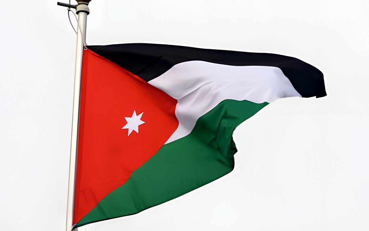 رئيس الوزراء الأردني يؤكد أن منفذي الهجوم على الكنيسة في الكرك لن يفلتوا من العقاب