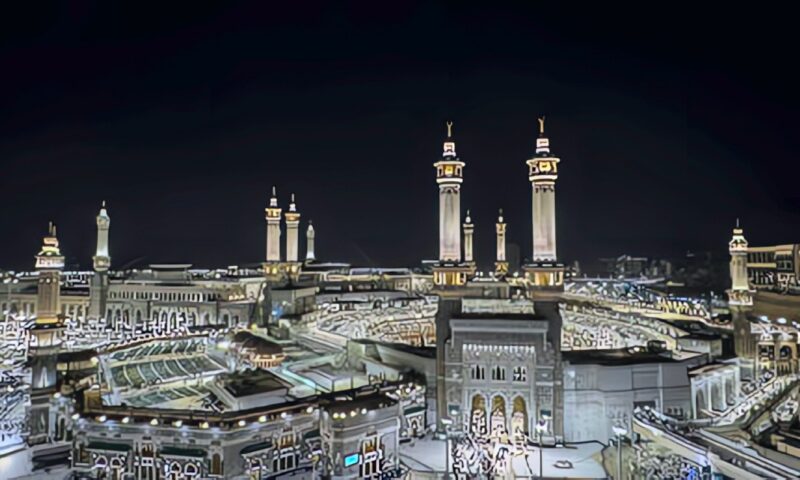 سقوط شظايا في مكة والمدينة جراء اعتراض صاروخين باليستيين أطلقهما الحوثيون