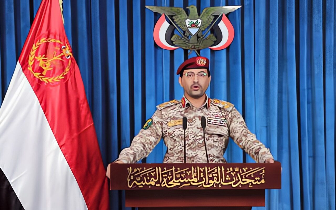 الحوثيون يجددون التحذير من استخدام مطار الرياض بعد إعلان تخصيص صالتين للسفر