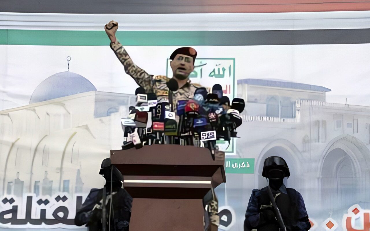 الحوثيون يعلنون تنفيذ 3 عمليات عسكرية نوعية بعشرات الصواريخ الباليستية في العمق السعودي