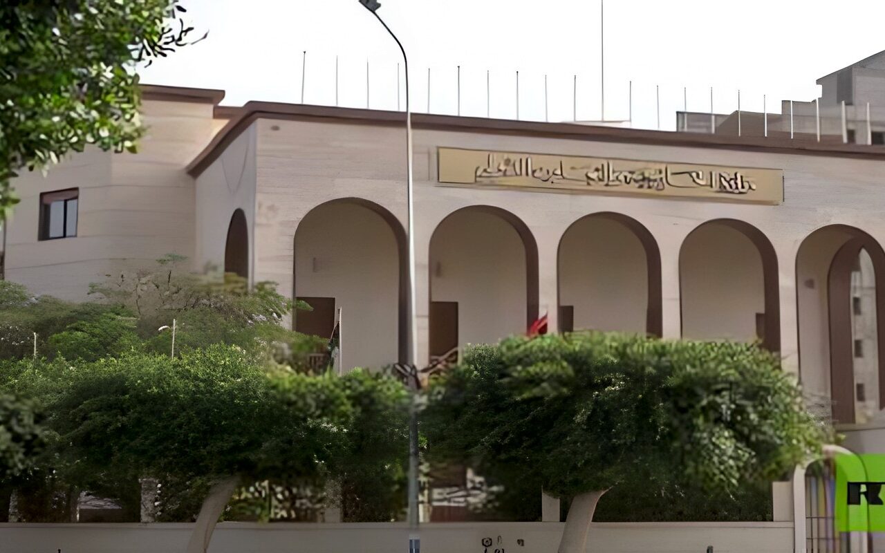 الخارجية الليبية في طرابلس تستدعي القائمة بالأعمال بالسفارة الأمريكية احتجاجا على تصريحات ترامب
