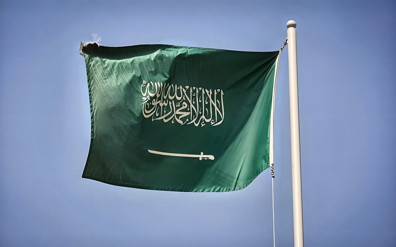 السعودية واليونان تتفقان على تعزيز الشراكة في الطاقة والربط الرقمي في مئوية علاقاتهما