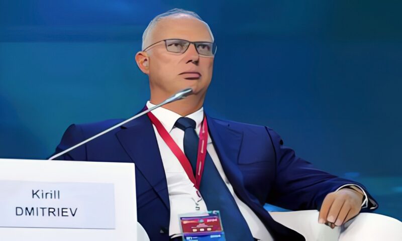 دميترييف يؤكد أن ماسك يريد السلام وزيلينسكي يريد الحرب والمال