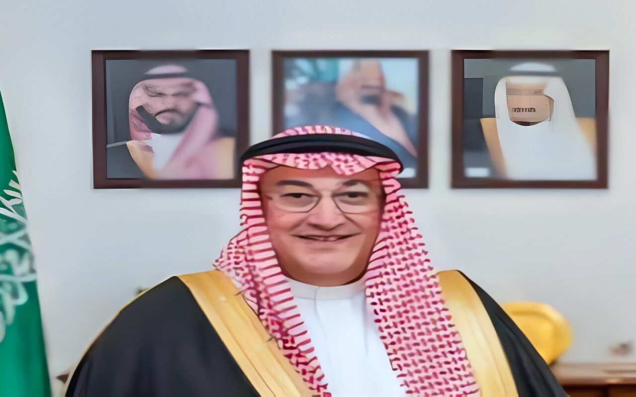 إعلام محلي وشخصيات دبلوماسية سعودية تعلق على زيارة وزير الدفاع إلى طهران