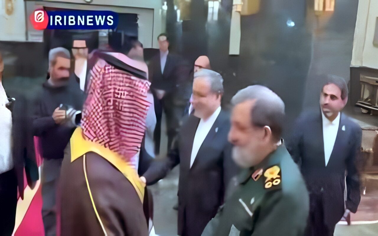 مشاهد من الاستقبال الحافل لوزير الدفاع السعودي في إيران