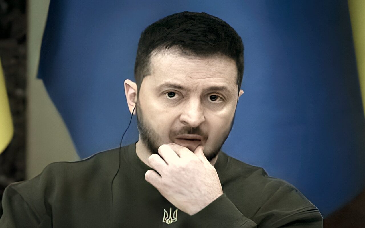 زيلينسكي يمدد الأحكام العرفية والتعبئة العامة في أوكرانيا حتى يناير 2027