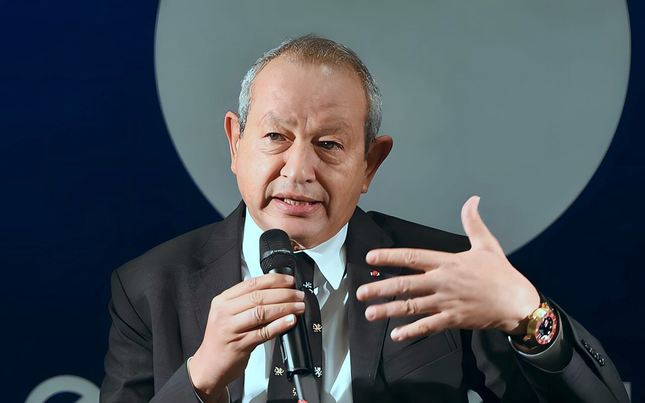 مصر.. تعليق لافت من نجيب ساويرس على الارتفاع الحاد للدولار أمام الجنيه