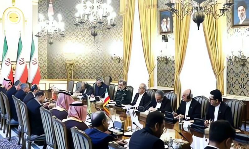 أمير سعودي يحذر من كارثة على الخليج وتجدد الحرب إذا فشلت جهود “تحالف مكة”