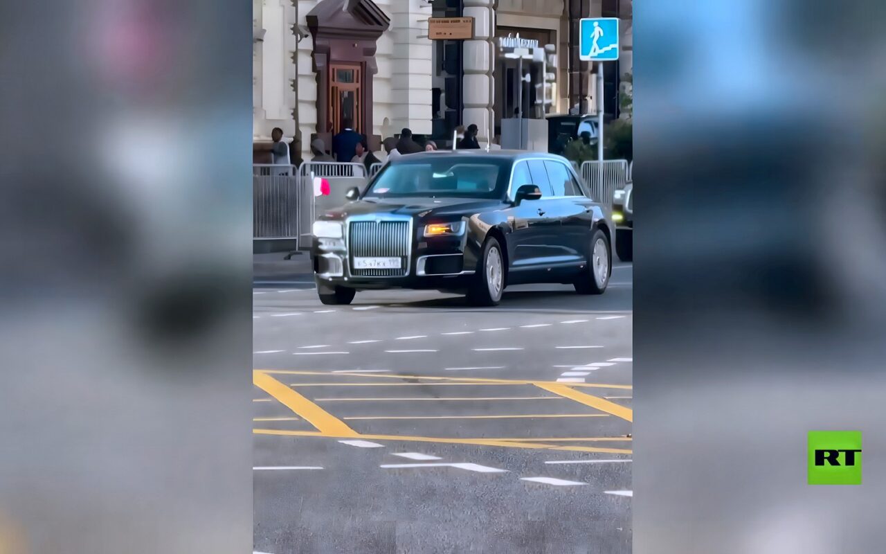 مشاهد لموكب أمير قطر الشيخ تميم بن حمد آل ثاني في موسكو