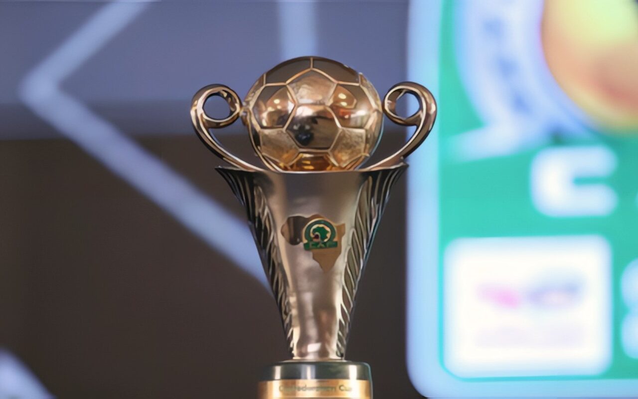 قرعة كأس الكونفدرالية الإفريقية تضع الأهلي المصري والرجاء المغربي في مجموعة واحدة