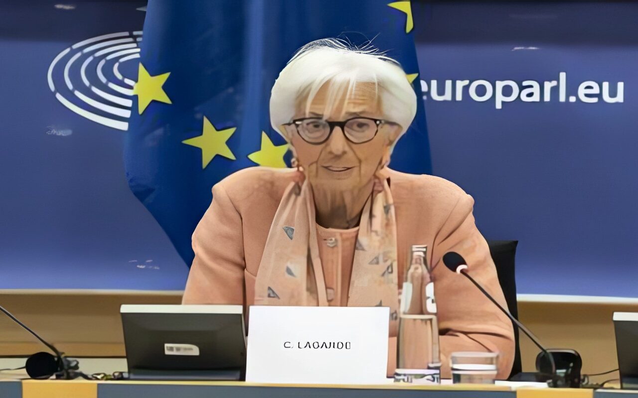 لاغارد تقدمت باستقالتها من البنك الأوروبي وستغادر منصبها في فبراير المقبل