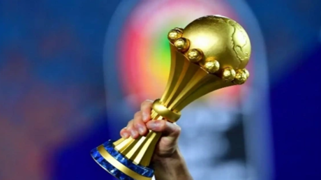 “الكاف” يقرر العودة لإقامة كأس الأمم الإفريقية كل عامين