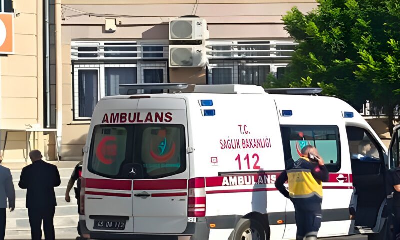 تركيا.. اصطدام حافلة سياحية بشاحنة وإصابة عشرة أشخاص