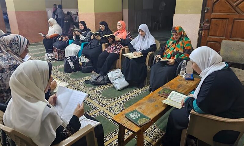 واعظات “أوقاف البحيرة” ينظمن دروسا دينية بالمساجد عن حياة المرأة والأسرة والمجتمع