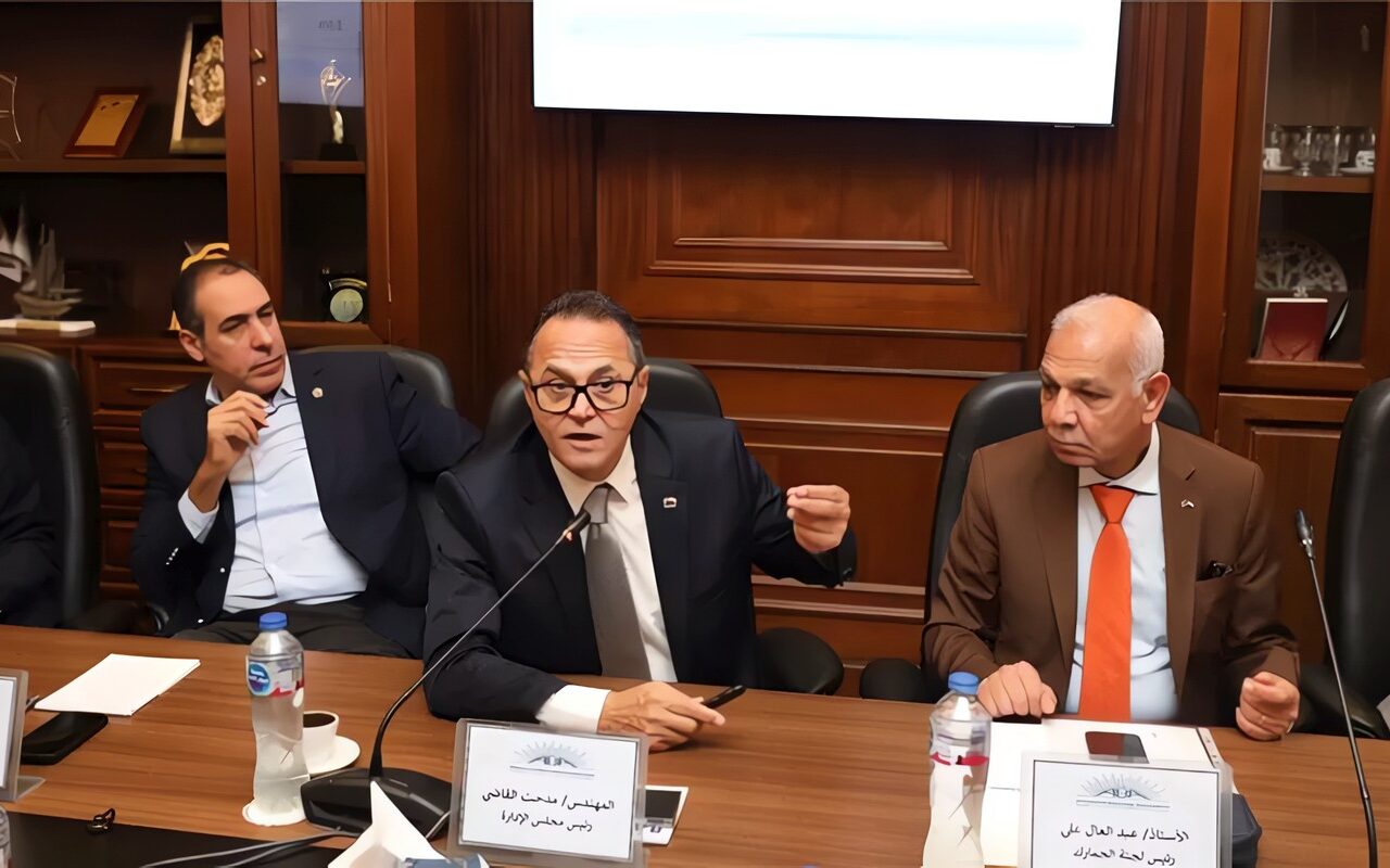“رجال أعمال إسكندرية” تبحث مع “الجمارك” تقليص زمن الإفراج وتوفير ملياري دولار من خفض التأخير