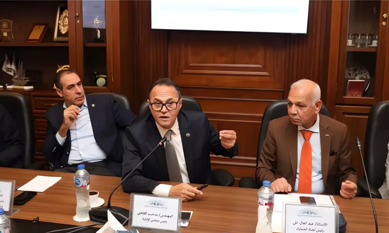 “رجال أعمال إسكندرية” تبحث مع “الجمارك” تقليص زمن الإفراج وتوفير ملياري دولار من خفض التأخير