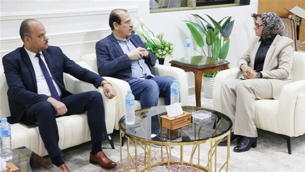 محافظ الوادي الجديد: التنسيق مع الصحة لدعم احتياجات القطاع الصحي
