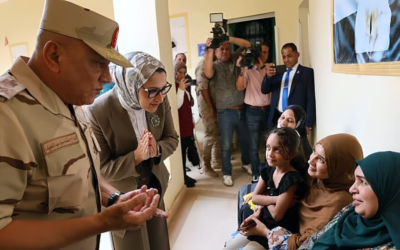 محافظ الوادي الجديد وقائد المنطقة الجنوبية العسكرية يشهدان تدشين القافلة الطبية المجانية بالخارجة