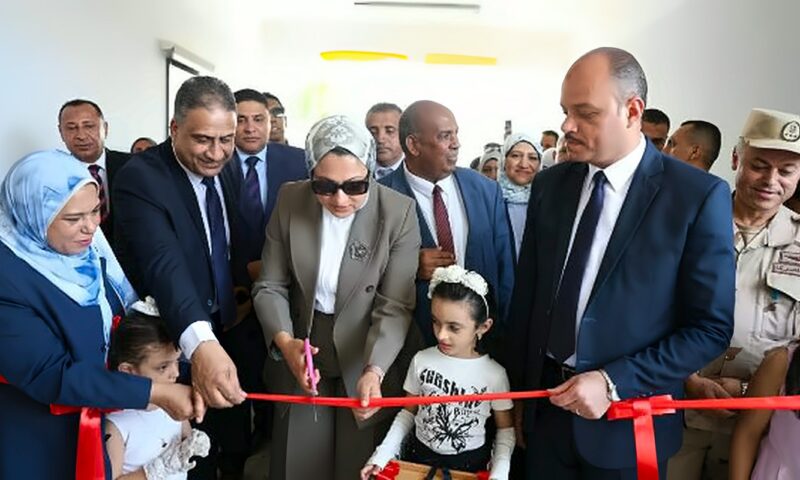 بتكلفة 16.7 مليون جنيه.. محافظ الوادي الجديد تفتتح مدرسة السلام الإعدادية بـ«الخارجة»