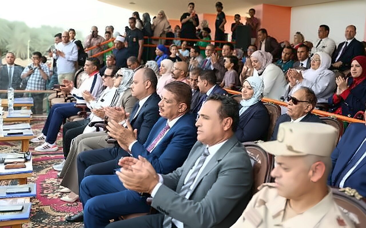 أخبار الوادي الجديد: المحافظ تشهد احتفال العيد القومي الـ«67» للمحافظة.. وتفتتح عددًا من المشروعات
