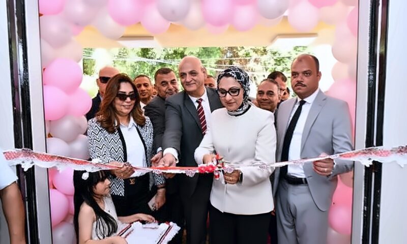 أخبار الوادي الجديد| وزيرة التنمية المحلية والبيئة تتفقد مصنع تدوير المخلفات الزراعية بالخارجة.. والسياحة تعتمد كهف الجارة أحد أبرز وأجمل معالم الصحراء الغربية
