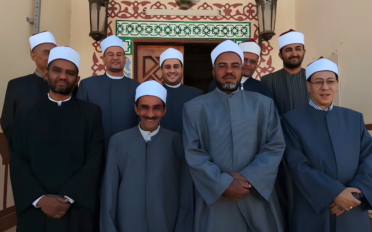 انطلاق القافلة الدعوية الحدودية بإدارة أوقاف بلاط بالوادي الجديد