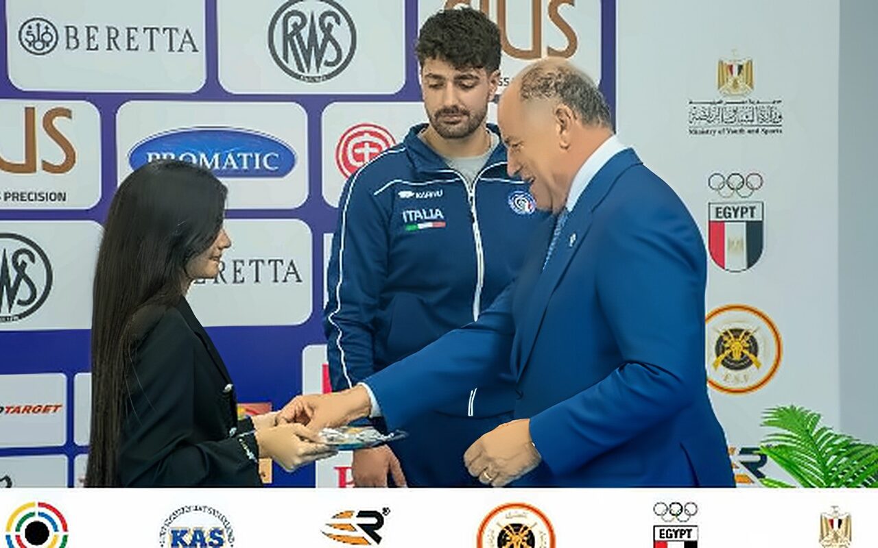الهند تتصدر نهائي مسدس 10 أمتار للرجال في كأس العالم للرماية 2026 بمصر