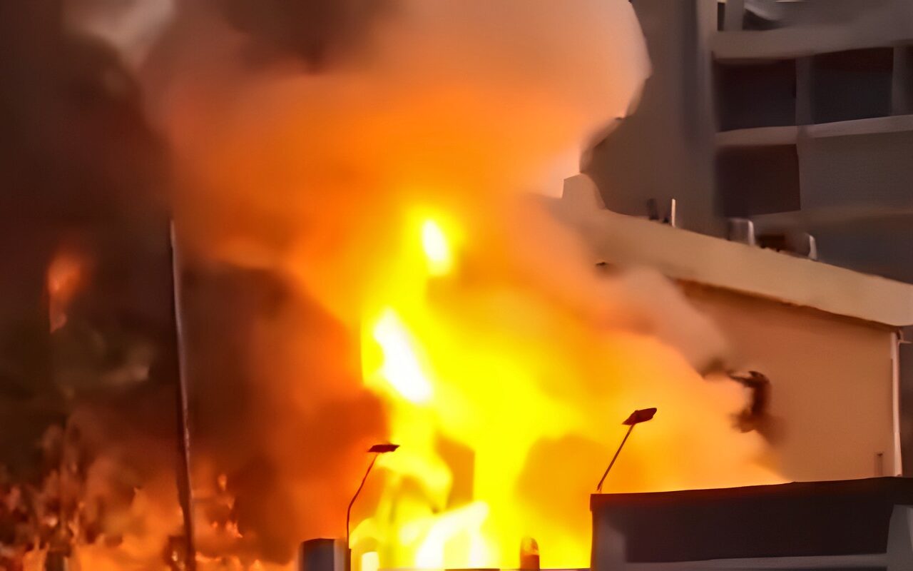 دون إصابات .. اندلاع حريق بمنطقة محرم بك وسط محافظة الإسكندرية