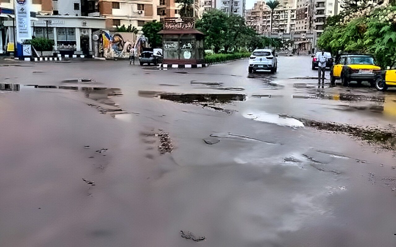 أمطار غزيرة تضرب الإسكندرية ورفع حالة الطوارئ للتعامل مع تداعيات الطقس