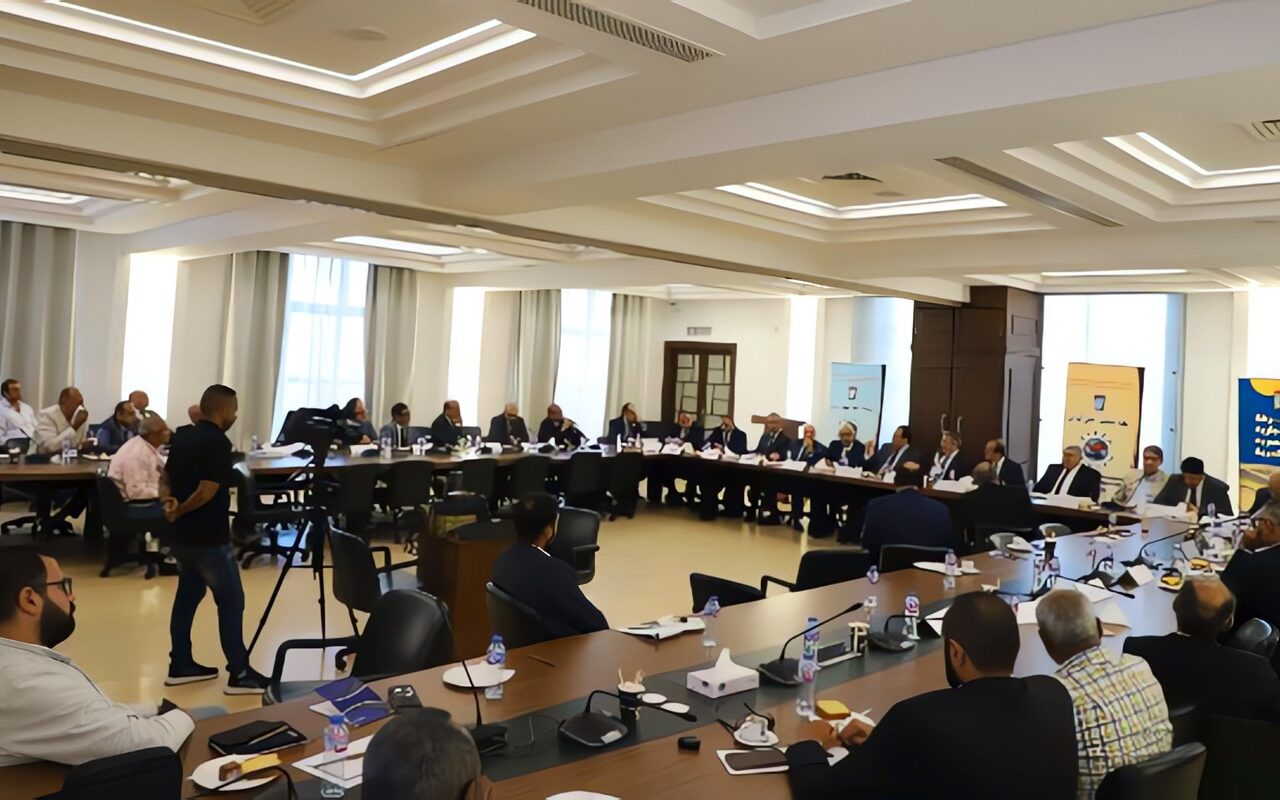 غرفة الإسكندرية تبحث مع رئيس مصلحةالجمارك تحديات النقل الدولي والتخليص