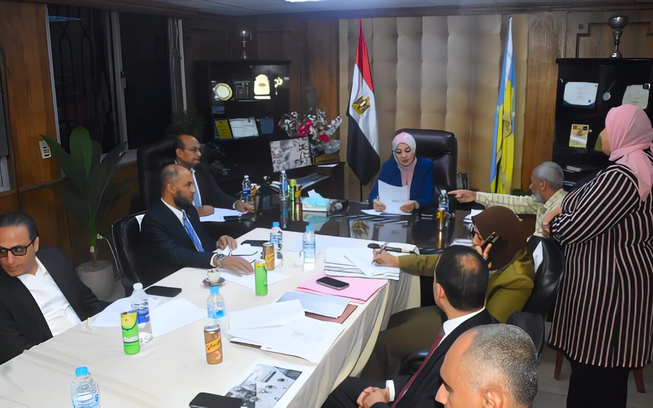 توفير فرص عمل.. نائب محافظ الإسكندرية تعقد لقاءً جماهيريًا بحي العجمي
