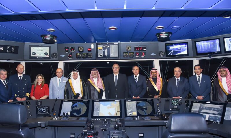 محافظ الإسكندرية يشهد تدشين مسار سفينة أرويا كروز من ميناء الإسكندرية