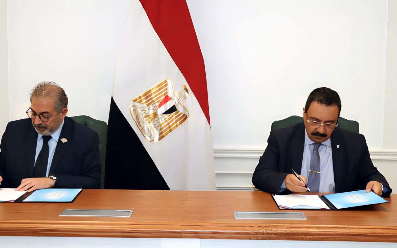 جامعة الإسكندرية تتعاون مع التأمين الصحي لتقديم الخدمة بـ«سموحة الجامعي»