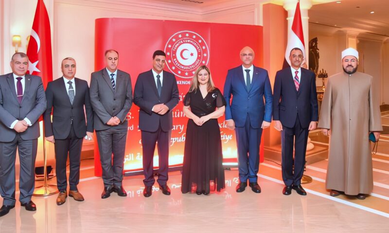 محافظ الإسكندرية يهنئ الشعب التركي بالذكرى الـ103 لإعلان الجمهورية