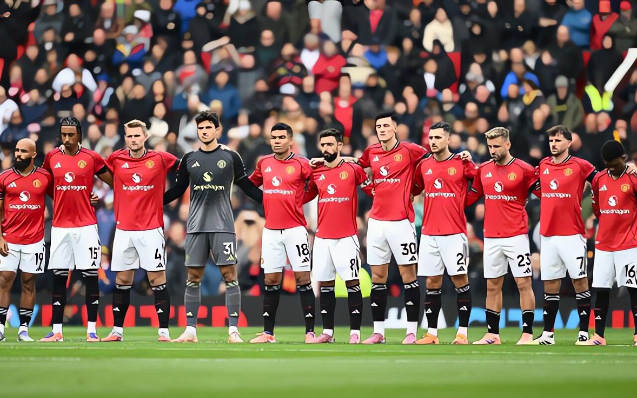 مانشستر يونايتد يخسر برباعية من كومو في دوري أبطال أوروبا