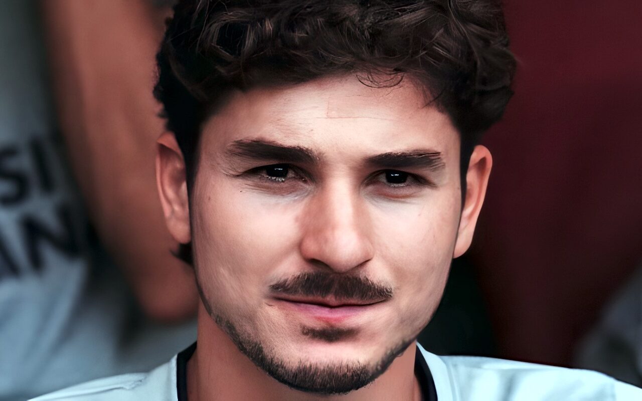 سيميوني يعلق على اعتذار ألفاريز لجماهير أتلتيكو مدريد
